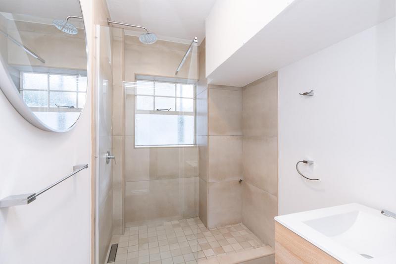 To Let 2 Bedroom Property for Rent in Claremont Upper Western Cape
